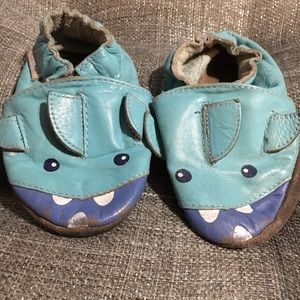 Robeez Shark moccasins 6-12 month